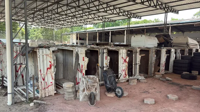 Vendo carrocerias, pneus e acessórios e peças para carros 