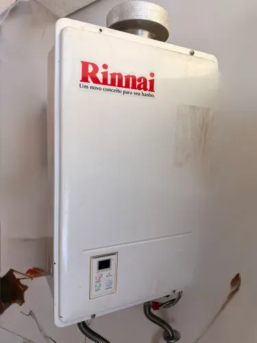 AQUECEDOR A GÁS RINNAI AQUECEDOR RINNAI REU 1601 FEH