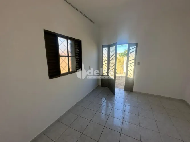 Casa residencial com 3 quartos sendo 1 suíte disponível para venda no bairro Jardim Canaã