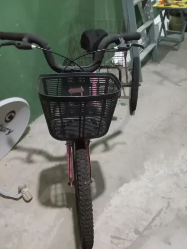 Vendo triciclo usado em bom estado! Retirar no solemar praia grande!