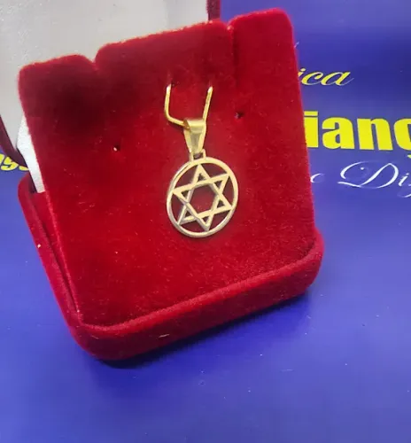 Pingente Estrela de Davi Ouro 18 Kilates Peso 0.86 Gramas 18 mm