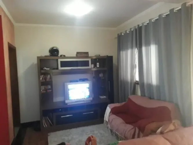 Sobrado à venda no Jd. Topázio, em Sorocaba -SP
