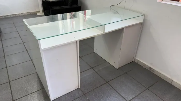 Mesa pra escritório/Nail Design