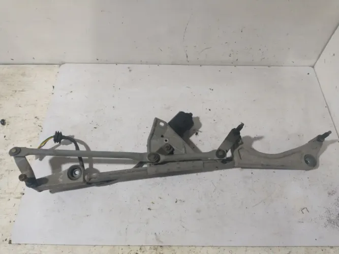 Limpador para-brisa Mercedes C180 2006