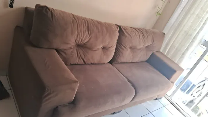 Vende-se sofá