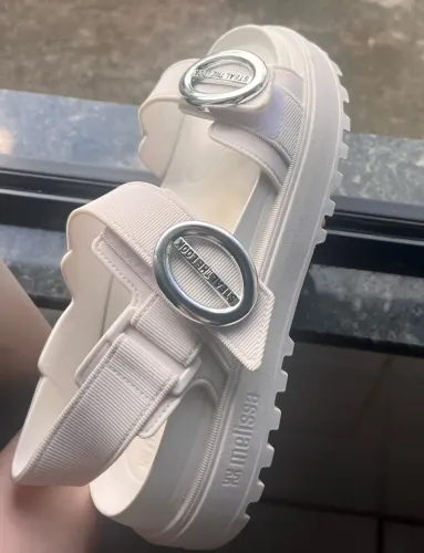 VENDO PAPETE TRATORADA BRANCA MELISSA ORIGINAL TAMANHO 37