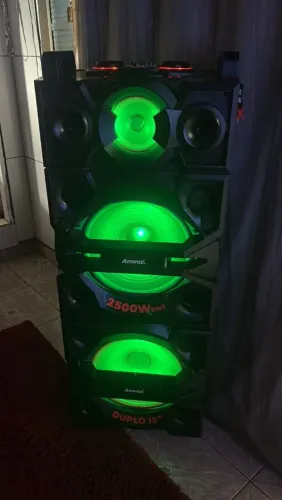 Vendo outroco uma caixa de som residencial 