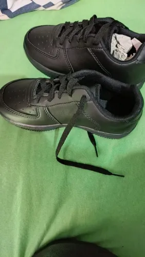 Tênis casual Tam 33 preto novo serve unissex