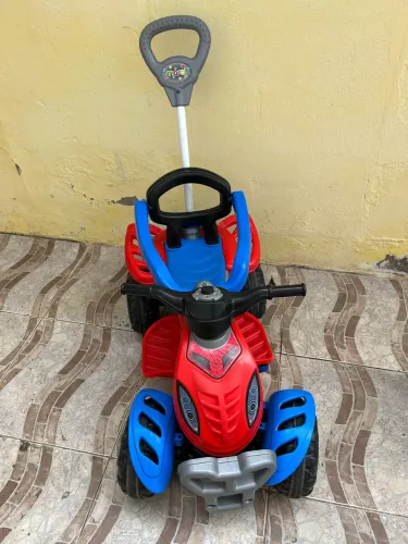 Quadriciclo Infantil 