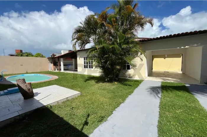 Casa de 4 Quartos com Piscina em Ipioca, Maceió