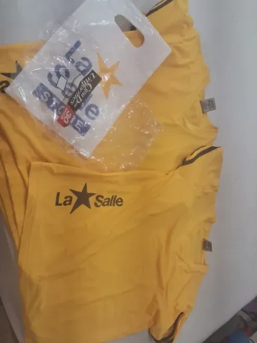 Uniforme la salle ensino fundamemtal(amarelo)