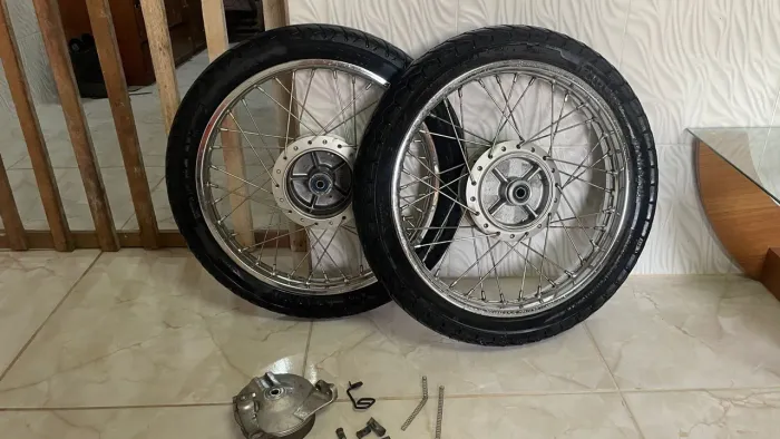 Vende-se par de rodado para start 160