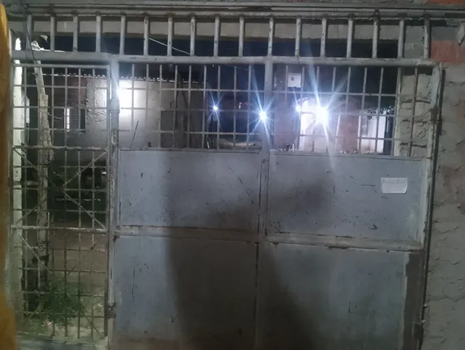 Vendo portão de alumínio