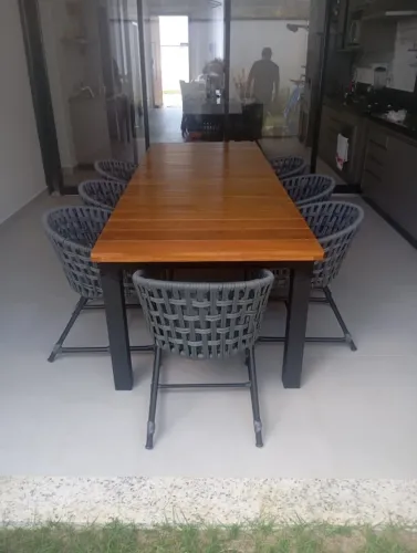 Mesa área gourmet