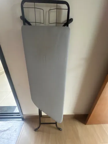 Tábua de passar Roupas, nunca usada !!