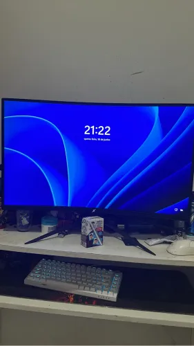 Vendo Monitor Gamer Novo