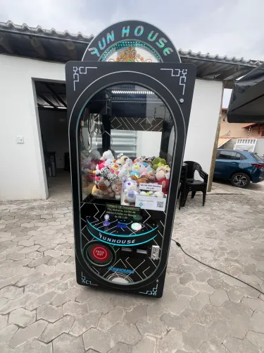 Vendo Máquina de Pelúcias