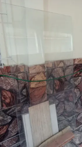 Tampo de mesa de vidro temperado transparente  6 milímetros.Tamanho 1,75 X 1,00 