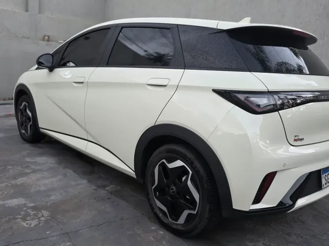 BYD Dolphin EV (Elétrico) 2024