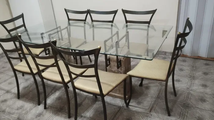 Oportunidade para venda - mesa de jantar de vidro oito lugares