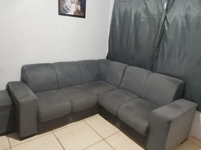 Sofá de canto com Puff 