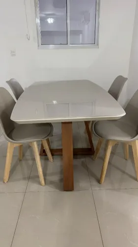 Mesa de jantar Bennet 160 cm - Homedock + 4 cadeiras Eames