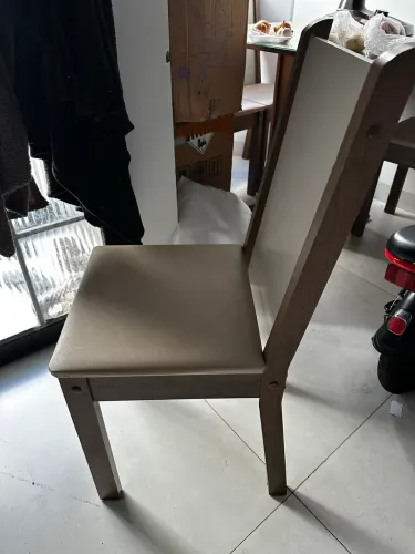 Mesa 4 cadeiras 380,00