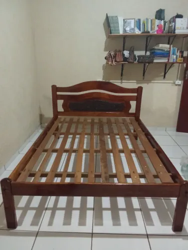 Vendo cama de pura madeira muito bonita