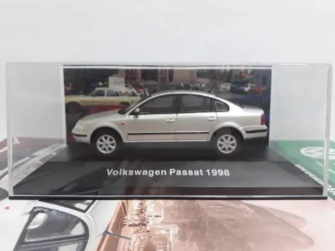 Miniatura Volkswagen Passat 1998 - Volkswagen Collection