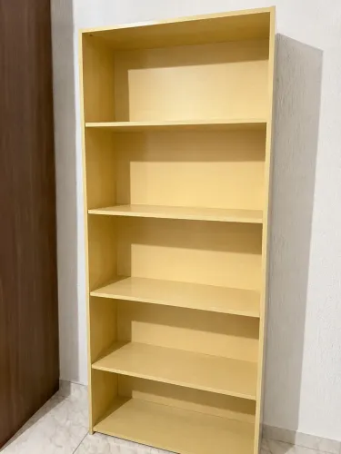 Estante grande e linda ? Ideal para organização, decoração e estudos!