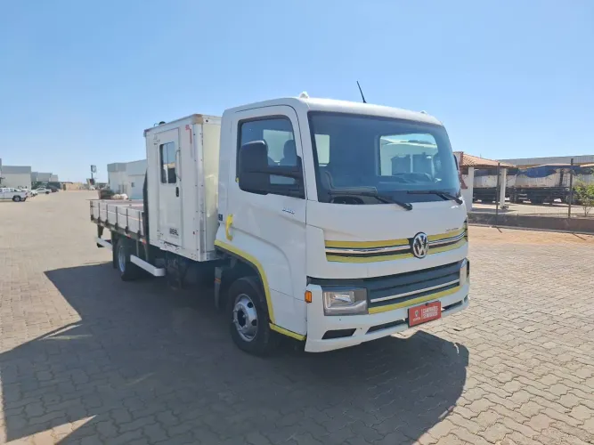 Volkswagen 6.160 Delivery 4x2 2022/2023 VAMOS SEMINOVOS