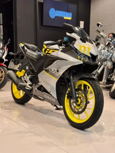 YAMAHA - YZF R 15 ABS