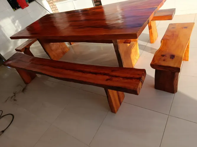 Mesa de jaqueira 