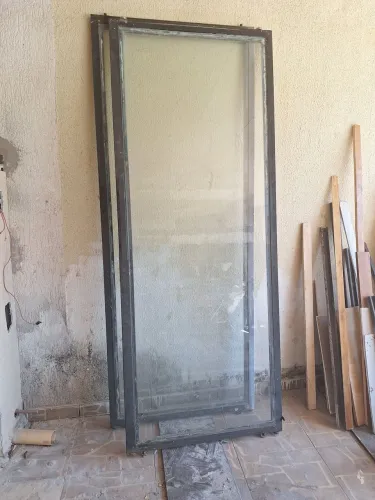 Portas de correr 90x230. Vidro 8mm