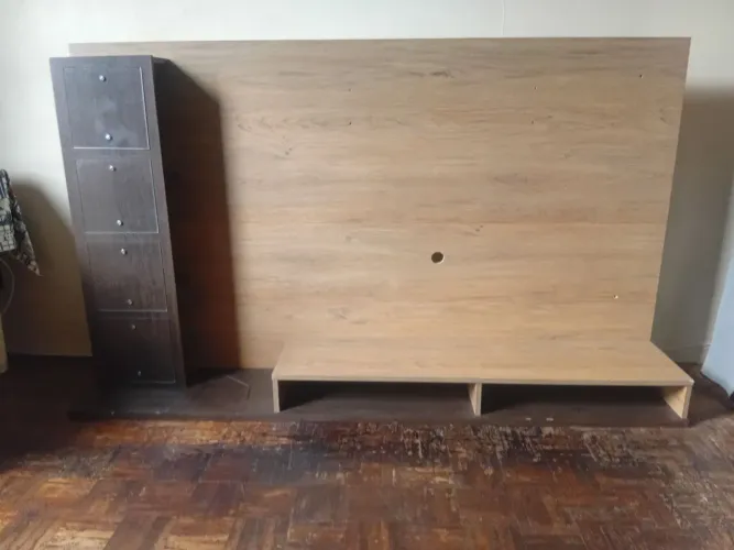 Vendo rack de parede seminovo 150 reais pegar no local.
