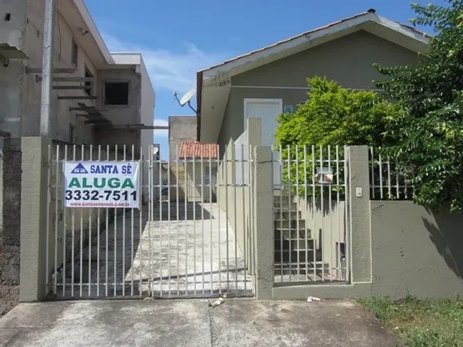 Residência com 2 quartos para alugar por R$ 1800.00, 70.00 m2 - PINHEIRINHO - CURITIBA/PR