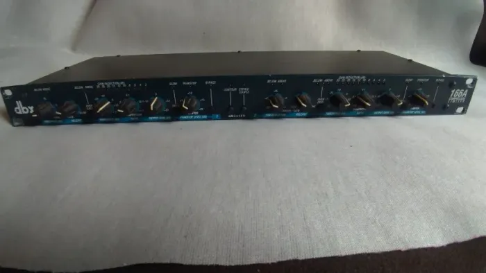 comprenssor dbx 166a