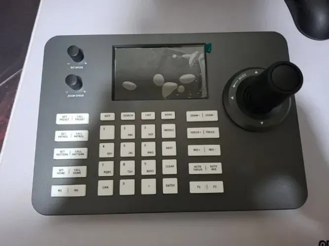 Mesa Controladora PTZ IP com Joystick 4D e Tela LCD