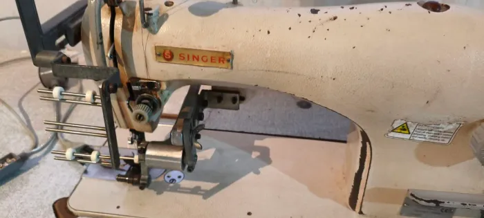 Vendo máquina de costura industrial 