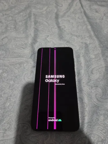 Galaxy s23 plus com linhas na tela