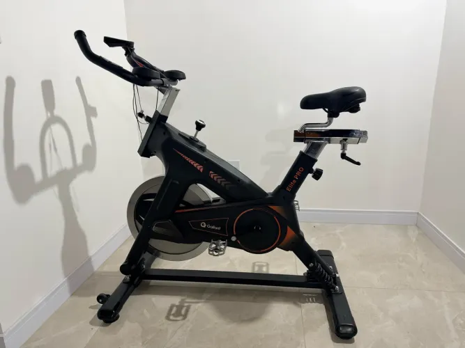 Bicicleta Spinning Gallant Elite Pro - Roda de Inércia 18 kg - Ótimo estado