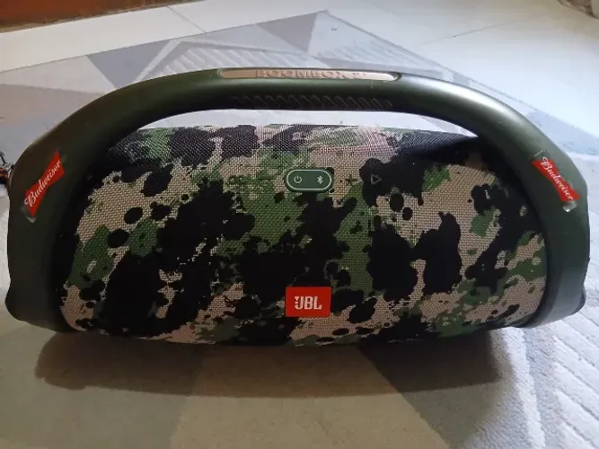 JBL Boombox 2 em ótimo estado