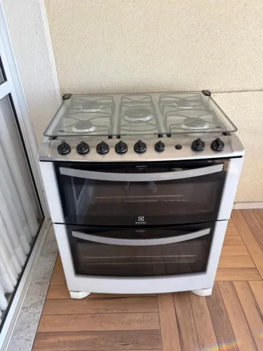 Fogão Electrolux 5 bocas e dulpo forno - gás e elétrico 76DPB
