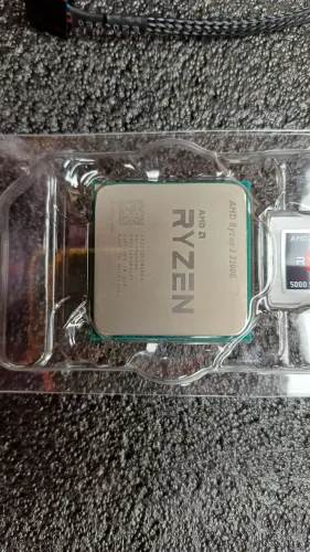 Processador AMD Ryzen 3 3200G - Com Cooler