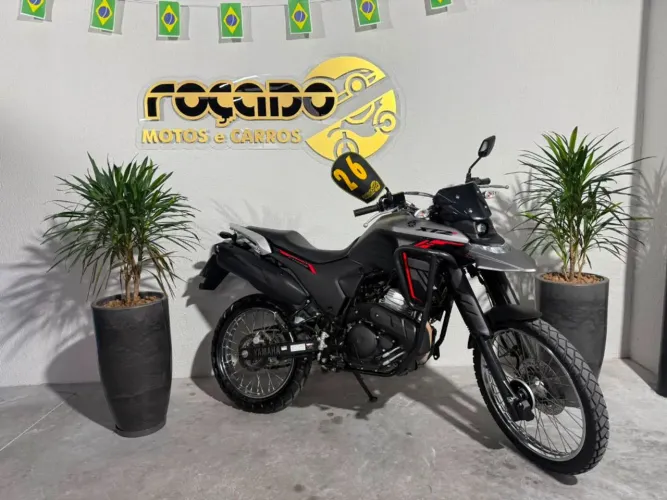 XTZ 250 LANDER CONNECTED