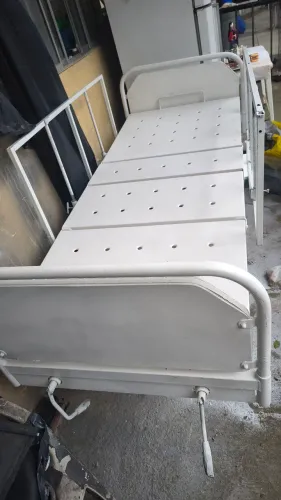 CAMA HOSPITALAR ARTICULÁVEL 