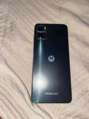 Moto e 22