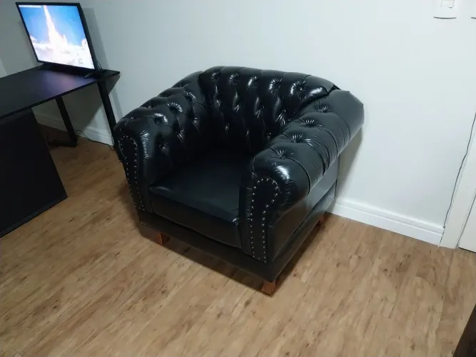 2 Poltronas / Sofás Chesterfield