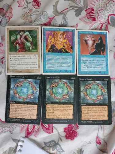 Lote de cartas antigas Magic gathering
