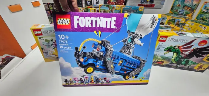 LEGO Ônibus de Batalha FORTINITE